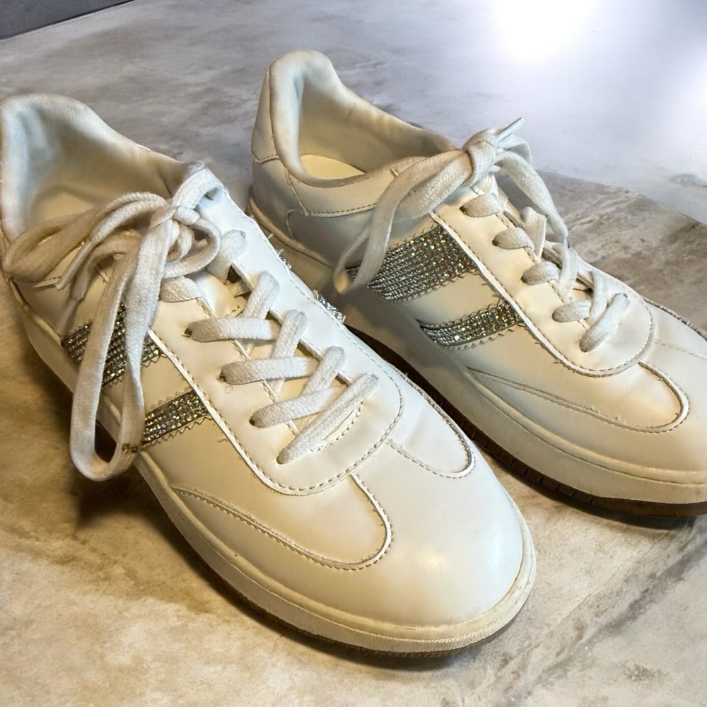 Girls Sz. 3 Rhinestone Sneaker